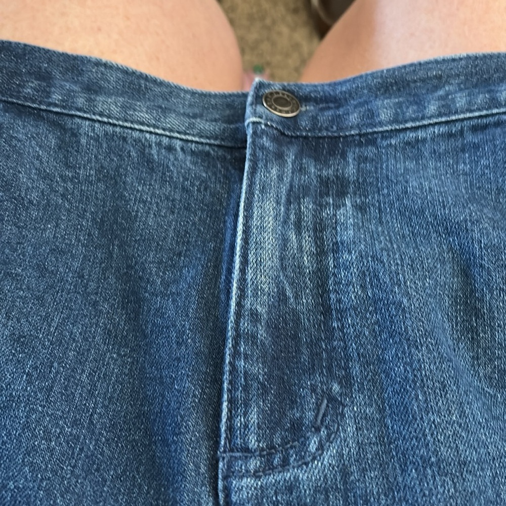 CJ Banks Denim Crop Pants w/Embroidery 18W Like New - Picture 6 of 10